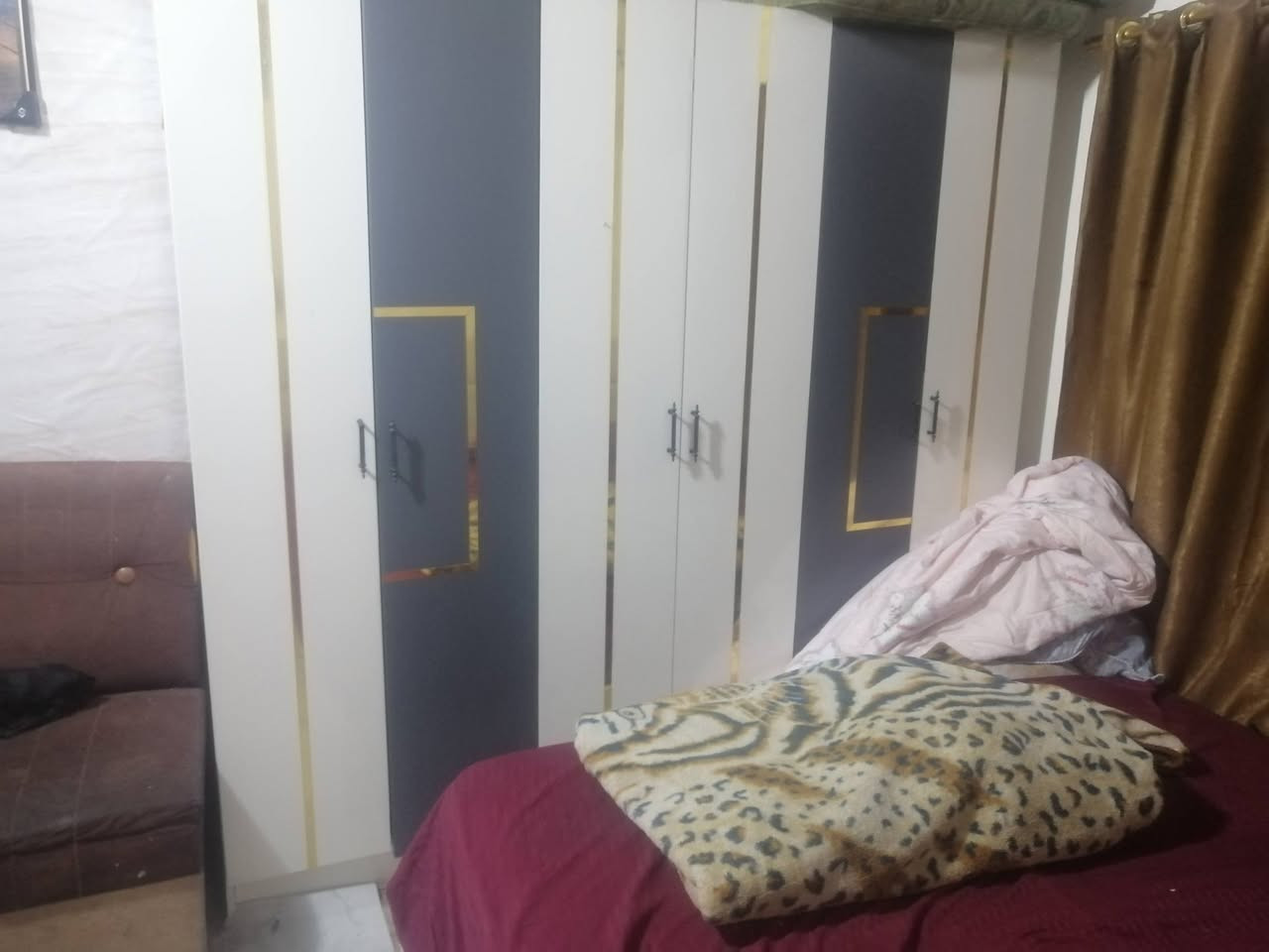 غرفه للبيع في بصره السعر 650 وبيها مجال اشتريتها كبل شهر


**إذا كنت صاحب هذا الإعلان وتريد حذفه لأي سبب، رجاءا أرسل رسالة إلى الدعم الفني**