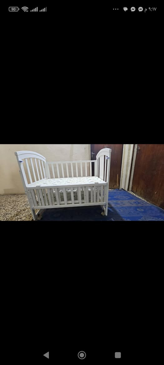 سرير طفل حديث ولاده  الى عمر ٦ سنوات مع ناموسيه ويتحول من مهد الى عجلات
مستخدم لمده شهر
السعر ١١٠
***********
