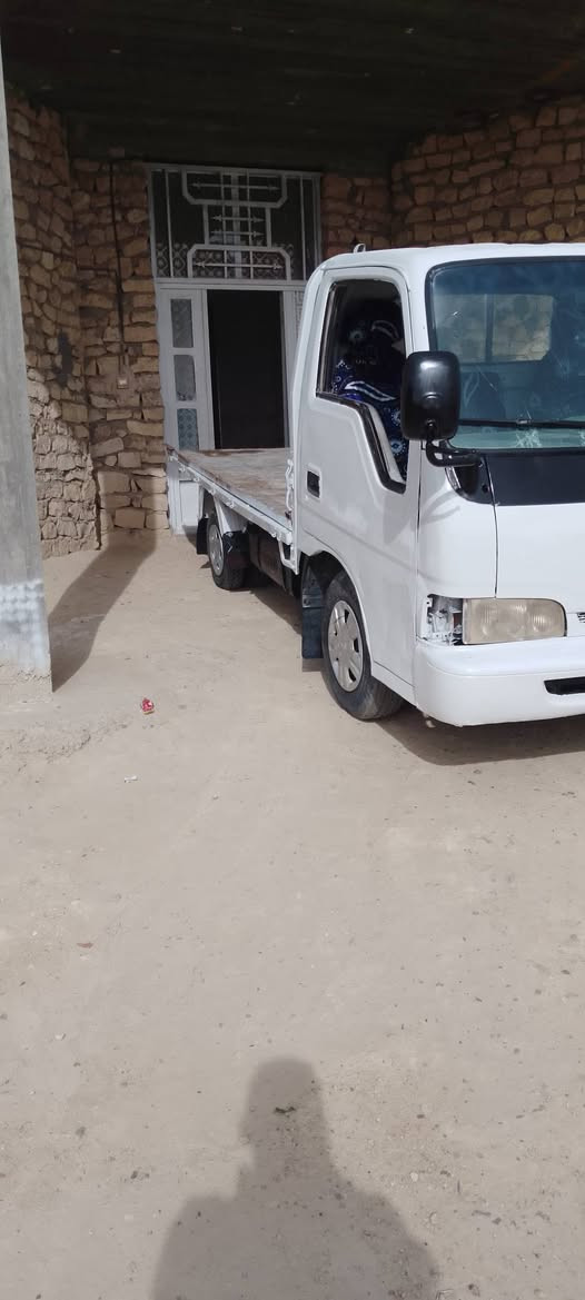 السلام عليك كيه فونتيره
موديل 2000

محرك 3000سياره 

شقاله بدون ارقام مكفوله من سرقه

سعر 20وبيه مجال

***********
