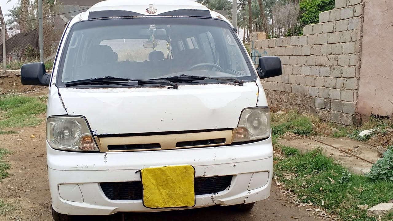 كيه بريجو شبوط منغولي للبيع موديل 2005سياره كير مكينه جديد اكسن حداديه نص عمرسنويه27شواصي معمر الامامي وخلفي واحد والكشر دامكم الاتصال على الرقم التالي ***********
