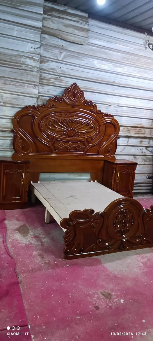 غرفة نوم صاج 
جرابي نفر
جربايه نفرين 
مكتب كبير مكتب صغير
كراسي حديد
كراسي رحلات 
قنفه نفرين 
سيارة اطفال 
***********
