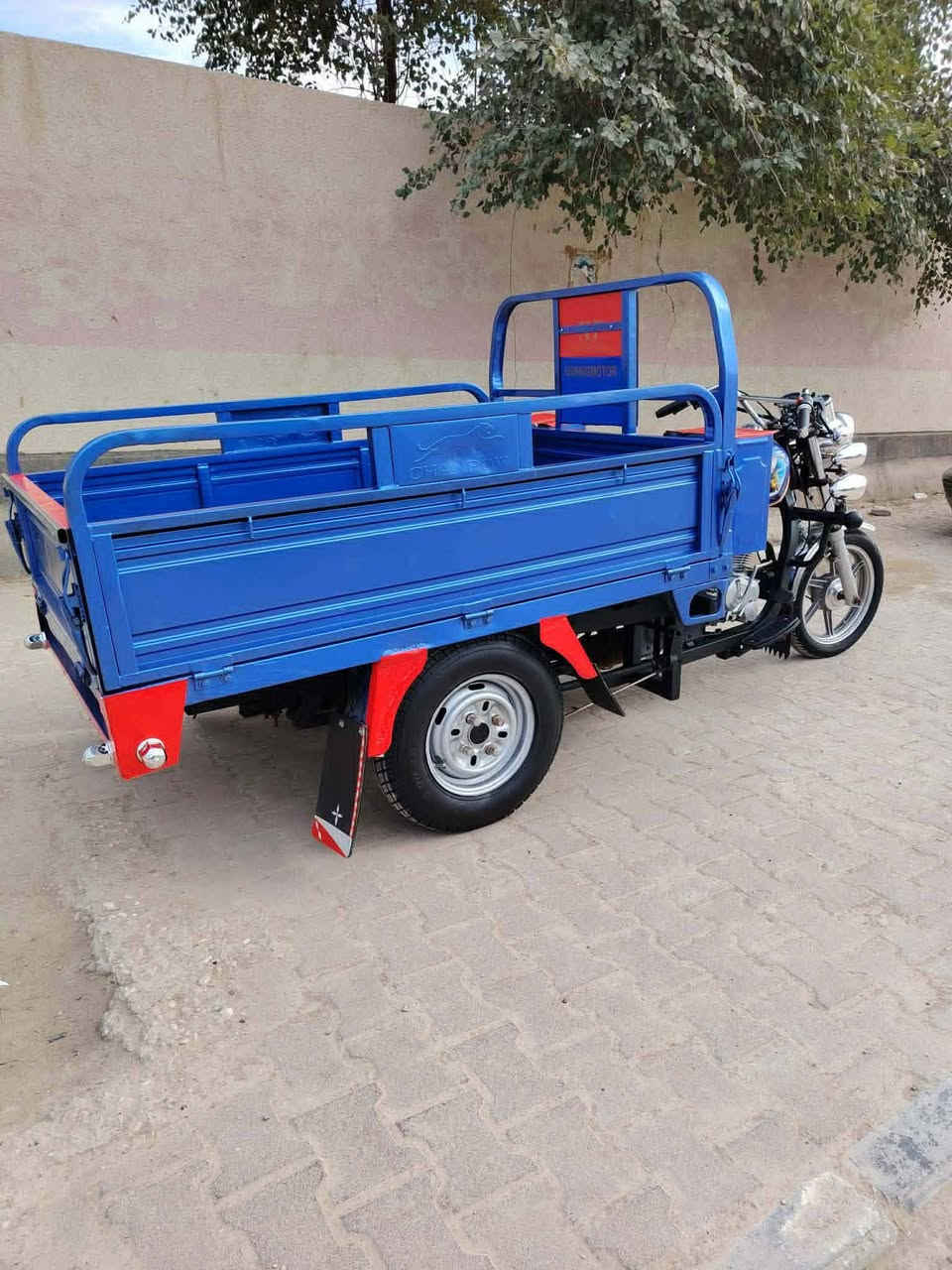 سلام عليكم.  ستوته عدي موديل مكن        2020  دغاره تتصل وبيك خير وتدلل  ***********
