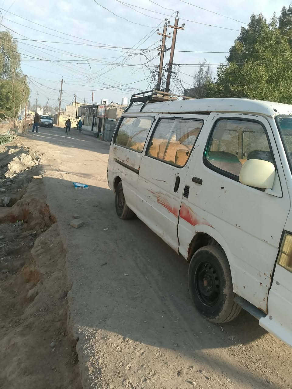 سياره للبيع موديل 9مكينه كابريته اتكفل سرقه وعشا ئر السعر 15وبيه مجال العنوان بغداد لأمين ثانية رقم الهاتف ***********
