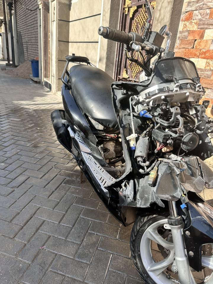 دراجة ماجسته إس للبيع الدراجه شغاله نقصها باتري وتاير خلفـي أبيع كوم حديد العنوان بغداد مدينة الصدر السعر بـ500الف وبيها مجال بيع مستعجل الاستفسار اكثر على الرقم ***********
