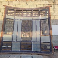 للبيع شباك واجهه  240*240 حديد ثقيل المكان تقاطع النهروان للاستفسار 07...