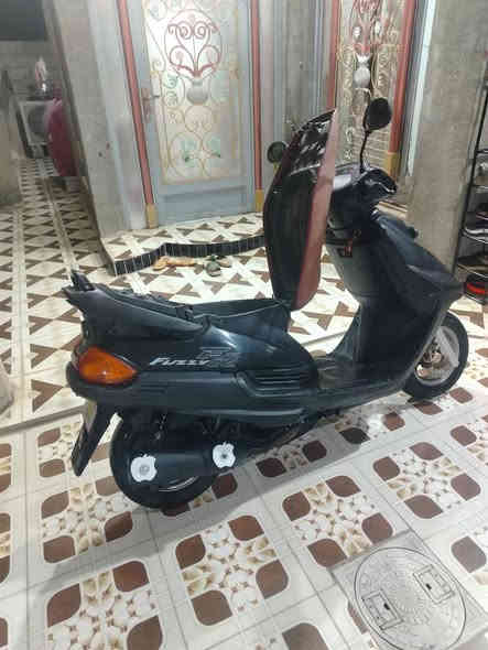 السلام عليكم
اقرا التفاصيل واتصل واني بالخدمه 

للبيع دراجة فراشه سرعه 140  شرط بوشه بلادي شلعه معدل كهربائيات كلها شغاله ما بيها شي ما يشتغل فقط الاشاير ما تشتغل محرك شرط الفحص  لا تنقيص ولا تبخير لا نضوح كلها على وضع الشركه دبلات بلاديات فول امامي وخلفي شرط لايت زنون شغال بك لايت شغال هندر دفره وحده سلف شغال عايزها باتري فقط تايرات جدد قبغ بانزين جكمجه جنطه كله علسويج قفل ستيرن كلمن سويجه وحد استانه تعليك استان صفح جاملغ خلفي بلادي جفايات يدأت بلادي كفرات اصلي شرط بلاديه مو تجاريه مري مال شركه كامله مكمله خير من الله وصور كدامك واحلى من صور قبل شوي اخذتهن

السعر 375 وبيه مجال حك الجيه.

للاتصال علرقم
***********
