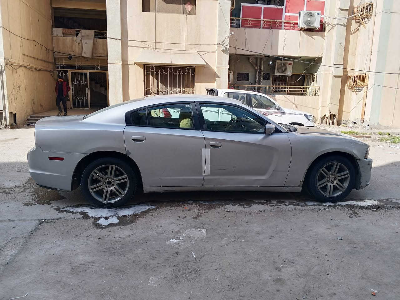 سلام عليكم جارجر مديل 12سياره جاهزه من كلشي رقم اربيل.مكانه بصره سعره 100وبيه مجال مكلف بل نشر شراي يتصل)(***********)
