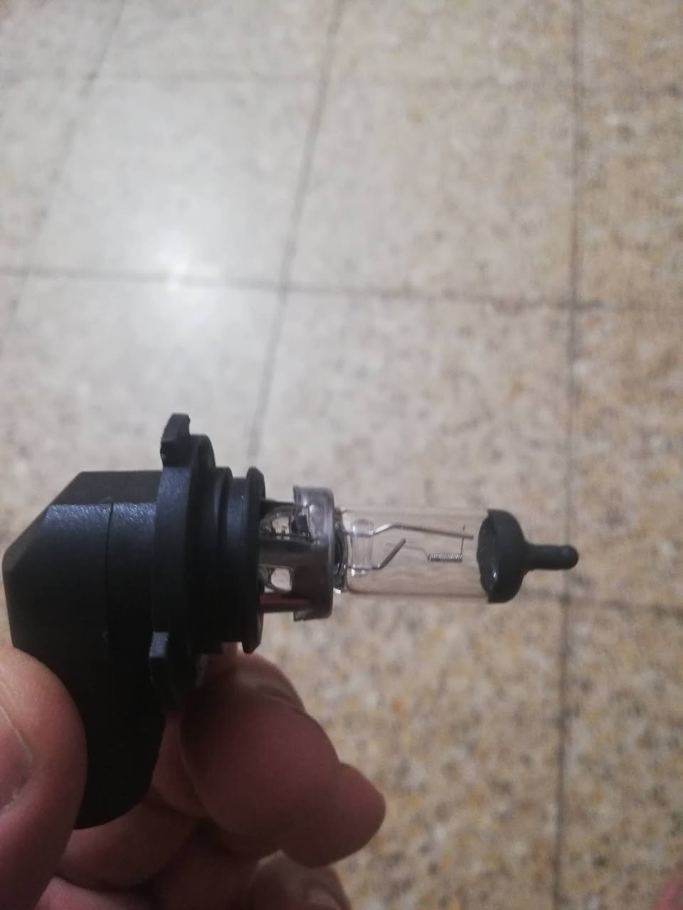 كلوبات عدد 4 اثنين اصفر واثنين ثلجي مال بلوجكتر للبيع إصليات وبسعر مناسب مكان بغداد ***********
