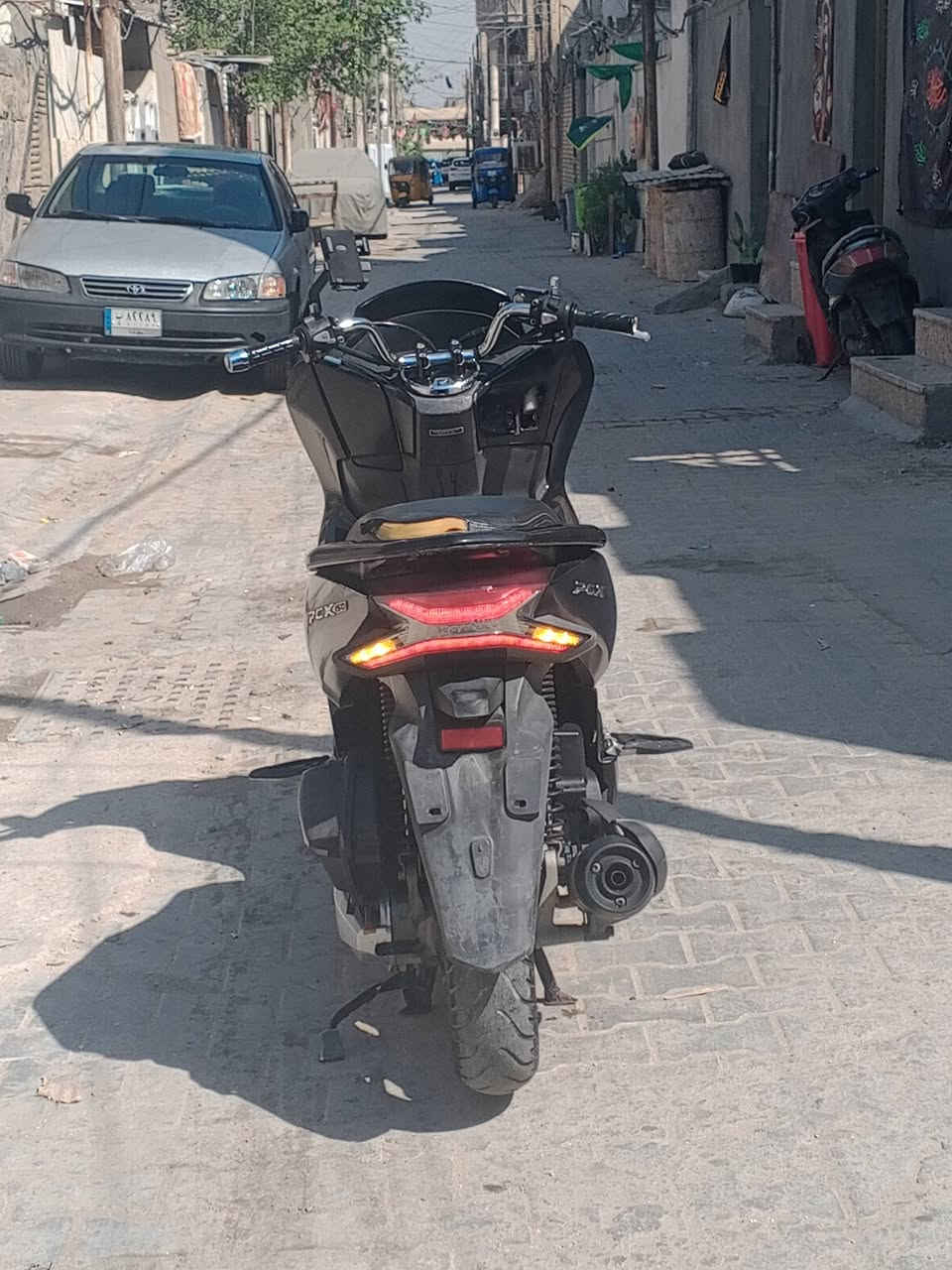 pcx 3 
للبيع حساس زدحام حساس ستان كهربائيات كلهة شغالة دراجة ما بيهة نقص نكرة سلف سعرها 1850 أو بيهة مجال بسيط مكاني مدينة الصدر تقاطع كسرة وعطش هاذة رقمي ***********
