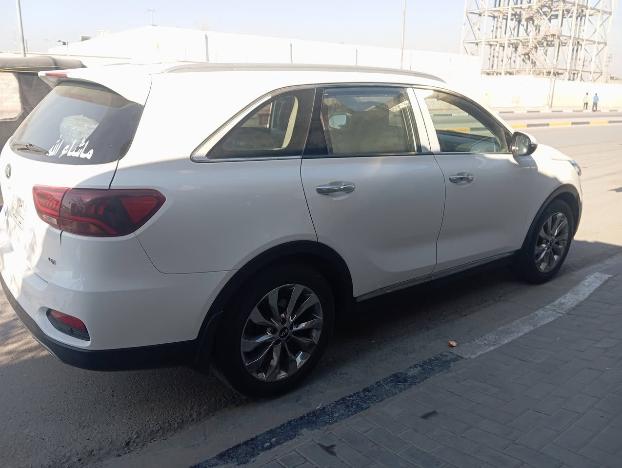 السلام عليكم كيه سورنتو موديل 20 خليجي فول مواصفات عده البنرامه محرك 6سلندر مكفولة عده باب السايق بيه دحجه تكتك و مكحل كد شبر رقم السياره بصره بسمي مكان البصرة دور الشرطه السعر 255وبيه مجال الرقم (***********)
