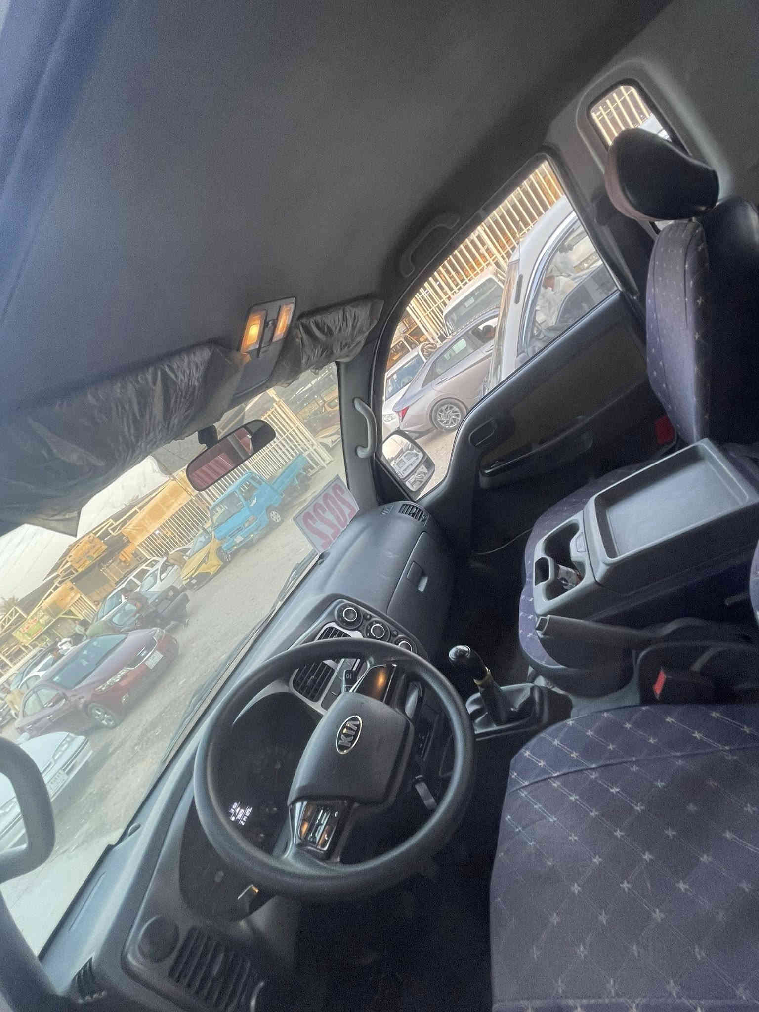 كيا فحل. 2022رقم بغداد. مكفوله. سياره. نضيفه. وجاهزه. محجر. محوره تاير خلفي 14تانكي. كاز ١٢٠لتر. جاهزه. 
سعر ١٧٣$
عنوان. بغداد ليوسفيه. ناحيه الرشيد. 

‭٠٧٨٧ ١٣٧ ٧٣٩٧‬
