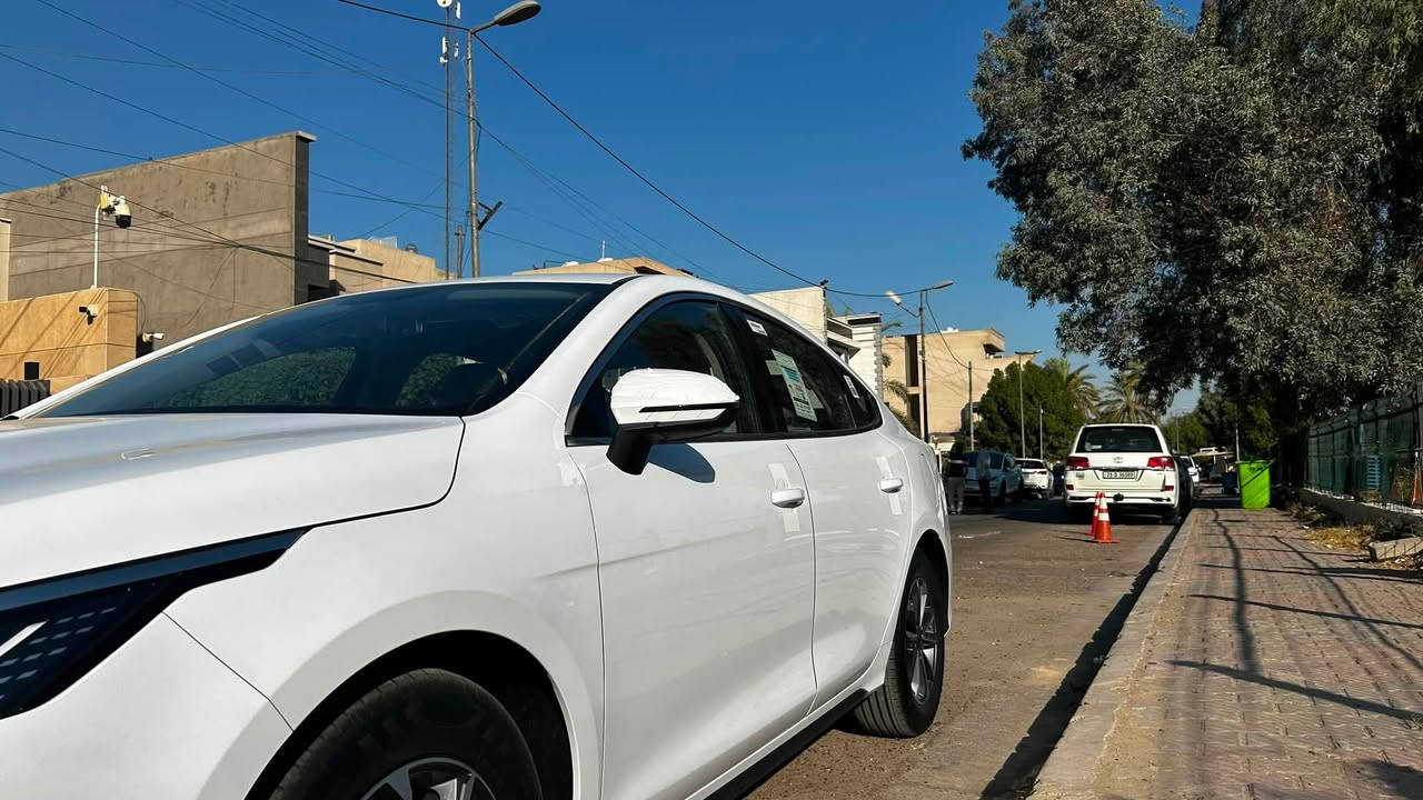 للبيع
BYD دستروير 2025 
مكفولة عام ✅
ماشيه 10,000 km
رقم بغداد باسمي
بعدها بوضع الشركه ✔️
كل غراضها كامله مع الشاحنه و الكارت💳
مقاعد جلد لون ابيض
شاشه قلاب 
شاشه كبيره 
بصمه 
اوتو هول 
كير ماوس 
مثبت سرعه 
لايتات زننون
حساسات خلفيه
كامره خلفيه 
والكثير من المواصفات....
سيارة لوك
مكاني بغداد
السعر والتفاصيل
على  الخاص
او على *********** واتس آب 
*********** 
اتصل وتدلل🤍
