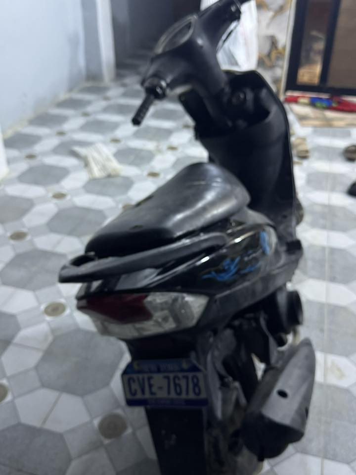 سلام عليكم ماكس عدلا للبيع مكينه 49 سلف بلادي كابريتر جديده تايرات جديده كهربايات كلا شغال يرادله بس كلج امامي وكفر امامي اسود مكاني ديالا بعقوبه المفرك سعر 460 وبيه مجال قليل حك الجيه  محتاج ومستعجل علبيع***********
