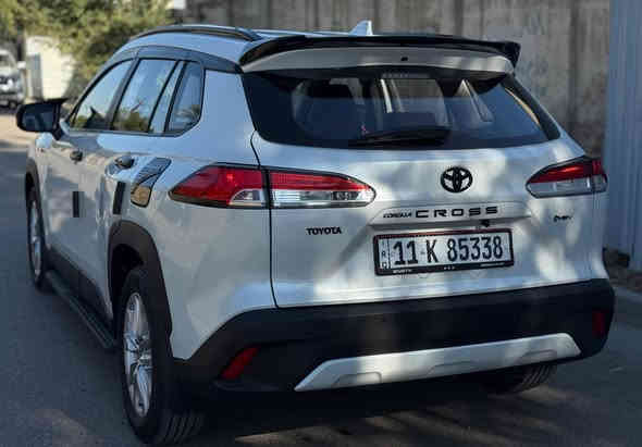 السلام عليكم كورولا كروس هايبرد موديل 2025 
فول فول مواصفات واحد على واحد 
سلايد حساسات أمامية خلفية اربع كامرات صندوق كهرباء أوتو هولد سايد بريك بصمه شاحن واير ليس موبايل دوسات خارجيه
كشنات جلد كهرباء حمالات سقف بلوجكترات لايت كهرباء زنون برده صندوق عليها كماليات واضافات كامله رقم بغداد بسمي تحويل نفس اليوم 
***********
