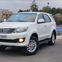 #TOYOTA_فورجنر 2013  🔥🦾🦾🔥😉 مكفولة كفالة عامة  من كولي بدون صبغ  نظيفه ...