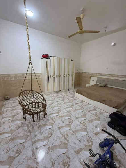 دار للبيع المساحة  250م طابو صرف 
العنوان / بابل حي الجزائر مقاطعة 89
الواجهة 12.5 النزال 20
بناء عام 2023
طابقين 
يحتوي الطابق الاول 
غرف نوم عدد 2 
أستقبال +هول 
مطبخ 
مجموعه صحية داخلية وخارجية 
**** الطابق الثاني 
غرف نوم عدد 2
هول كبير 
مجموعه صحية 
***كراج سياره 
السعر 215 مليون 
ملاحظة مطلوب للمصرف العقاري 50مليون يحول على المشتري ..التسديد الشهري 332 مليون 
للاستفسار الاتصال 
***********
***********
مكتب عقارات أبراج بابل 
عنوان المكتب بابل حي الجزائر مقابل الجسر الدولي
