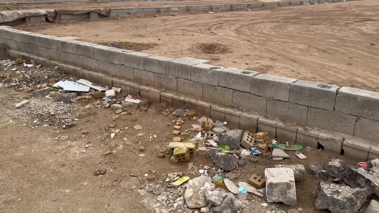 السلام عليكم دونم بل نازحين لل بيع يبعد عن الشارع 150متر ***********
