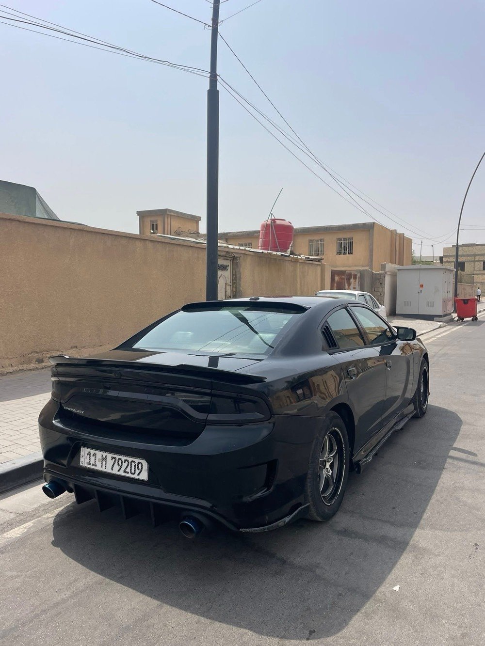 السلام عليكم

دوج جارجر 2015 sxt وارد كندي 



رقم بغداد سنوية لل30 بأسمي 



مكينة 3.600 تو ويل 



مكينة وكير وتبريد مكفولات سيارة ماشية 199000 كيلو متر حقيقي 



ضربته جاملغ ايمن مبدل 



والبنيد محدث والجاملغ الثاني مصبوغ مع حافه باب السايق فقط 



سيارة عليهاا كت دوسات ودعامايات srt 



ويل ويلد حجم 18 مع تخم تاير جديد توه شاده 



غرفه السيارة جلد كشنات حضن 



مكان السيارة بصرة دور الضباط



السعر 170 وبيه مجال بالخدمة 



***********