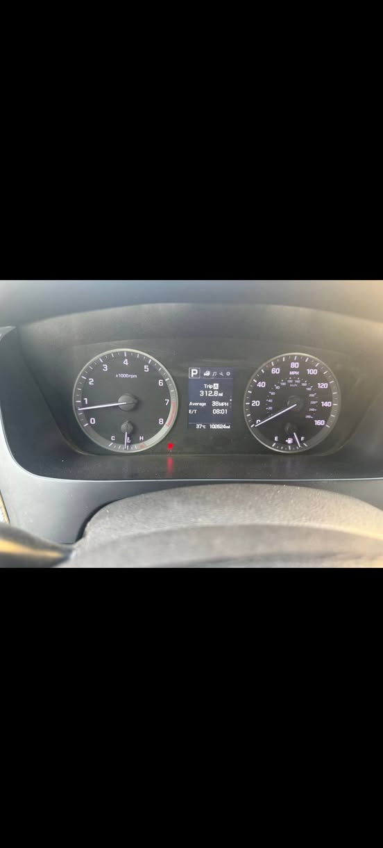 سوناتا مديل 2017 لبيع 
مكفوله كفاله عامه 
حادثه دعاميه اماميه  وحافت بنيد فقط 
ماشيه 100 ميل حقيقي 
تبريد 
حداديه 
تخم تاير 
كير مكينه 
كلهن شرط 
مكلف بل نشر 
رقم صاحب سياره *********** مكان سوق الشيوخ
