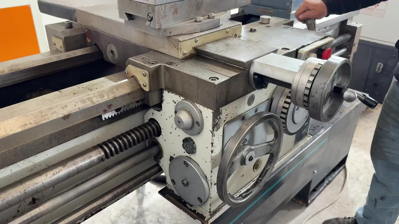 السلام عليكم ورحمة الله وبركاته

وصول تورنة  مستعمل صيني حديث عدد ٢ قطعة تفتح على الفرش ٤٠ سم  طول  ١ متر بدون كصة  النظافة ١٠٠٪؜  كلج ميكانيكي 

للمعلومات الاتصال على الرقم ***********

متوفر واتس اب
