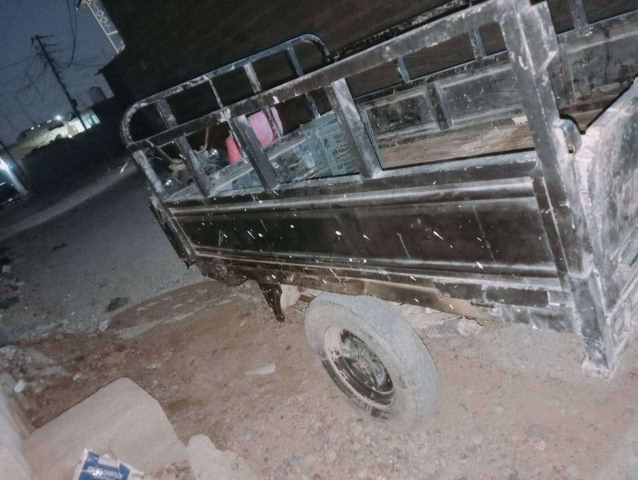 سلام عليكم ستوته البيع نتيا،  وراق صولي مديل ١٤ مكان بغداد ام الكبر وغزلان السعر ٦٥٠ بيه مجال رقم ***********
