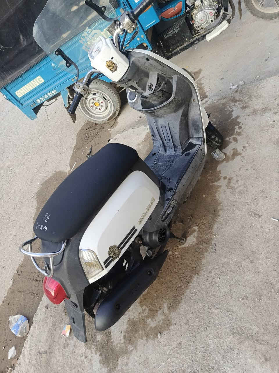 دراجه بوليس كفاله عامه كله بلاديه 
مكاني بغداد مدينه الصدر 
السعر 700بيهه مجال 
***********
