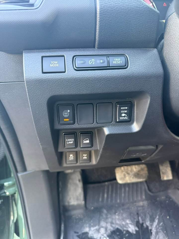 بيكم نيسان فرونتير ٢٠٢٤ فول فول مواصفات فور ويل سلايت كامرات ضرر بوند مبدل اصلي شاحنه واير ليس كشنات جلد للاستفسار ***********
