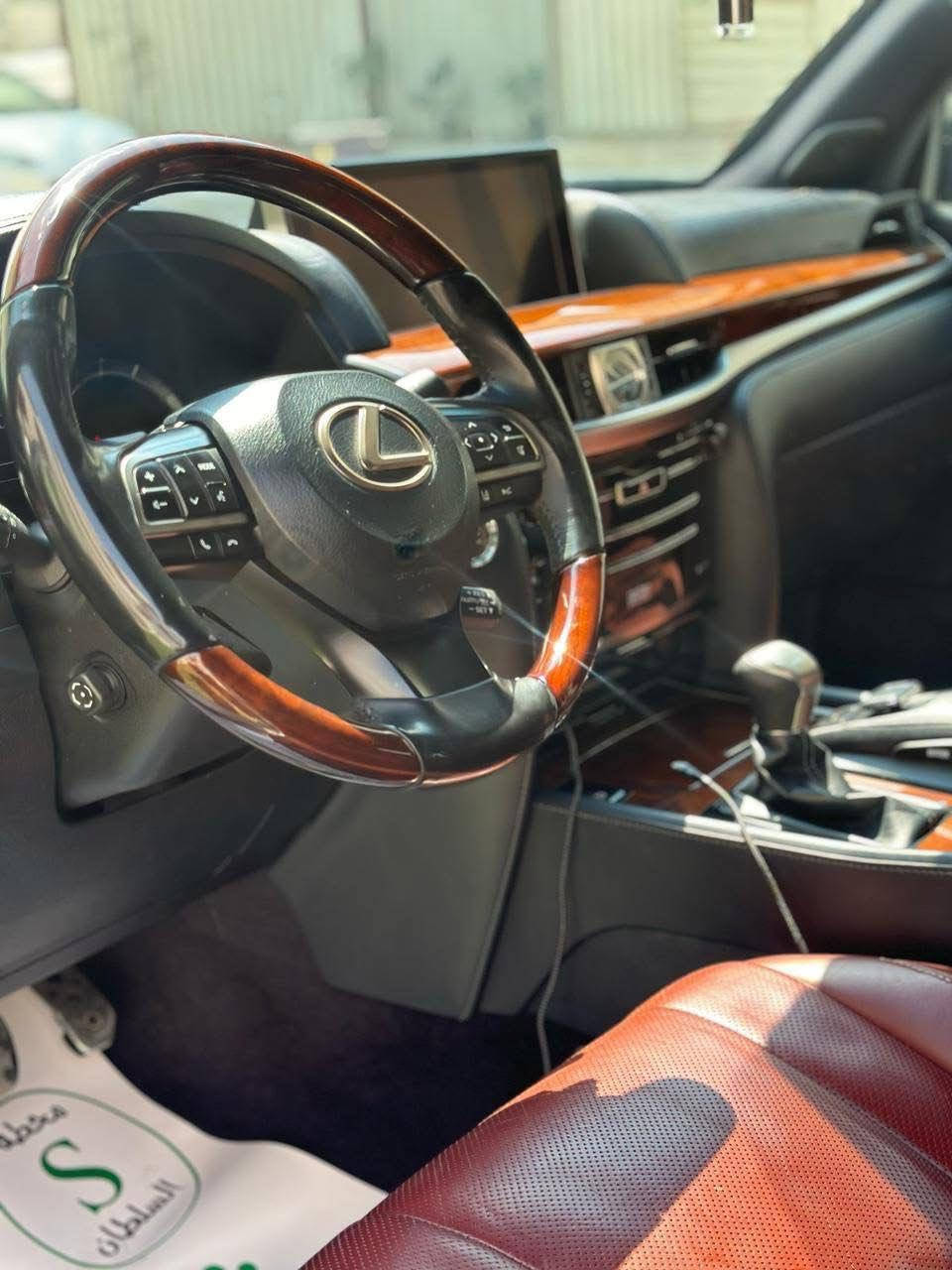 لگزس 2018 سوبر سبورت
السلام عليكم ورحمة الله و بركاته

. لگزس سوبر سبورت للبيع
.مكفولة كفالة عامة 
. ماشية 136،000كم
.فول مواصفات 
.السعر 74،000$
.للتواصل ***********
