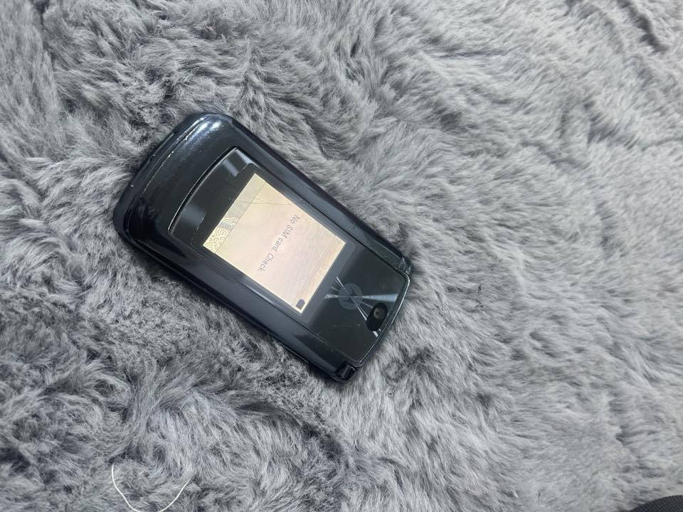 Motorola RAZR2 V8


**إذا كنت صاحب هذا الإعلان وتريد حذفه لأي سبب، رجاءا أرسل رسالة إلى الدعم الفني**