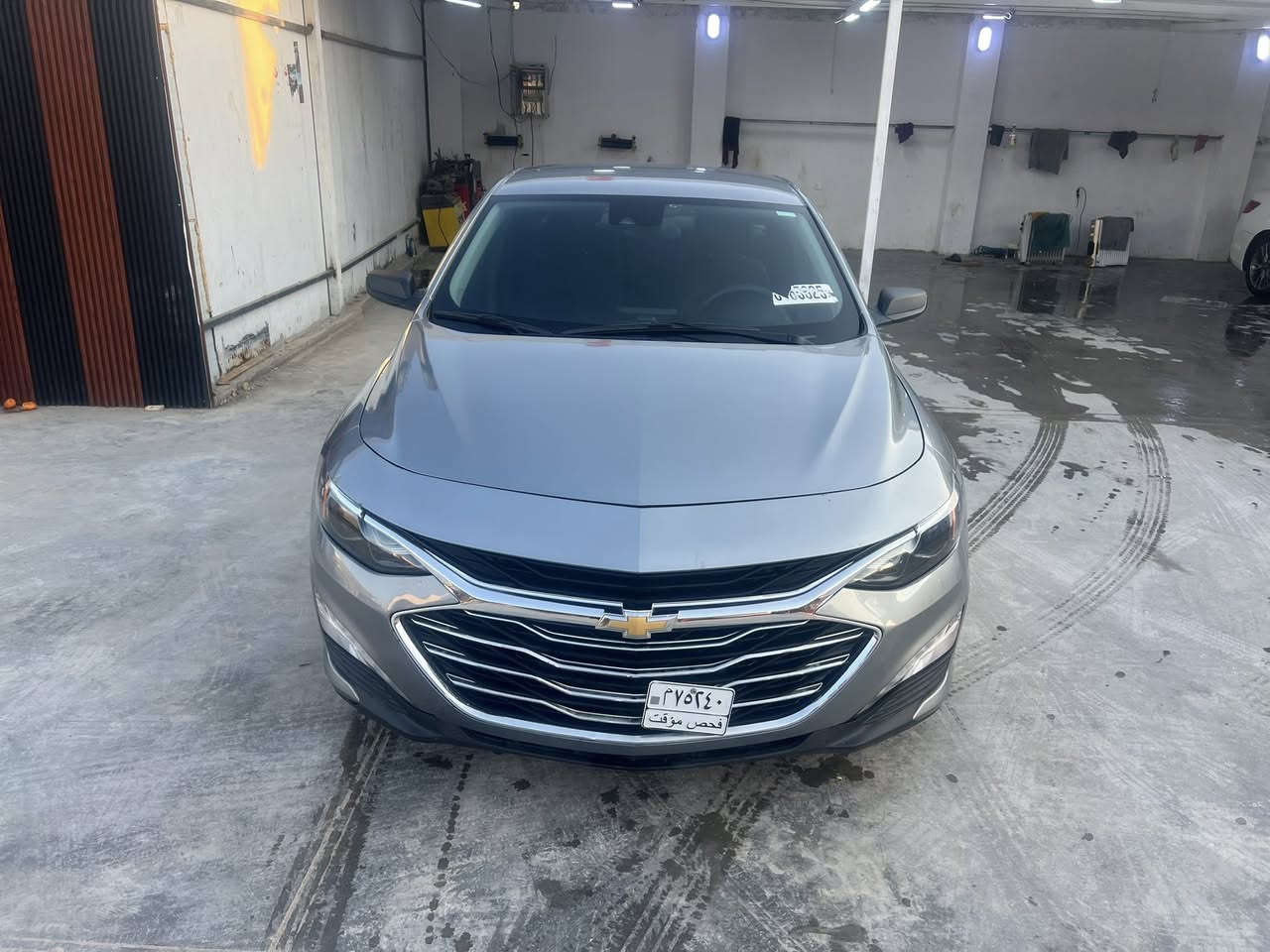 سلام عليكم ماليبو للبيع موديل ‏2023 سيارة أمريكية سيارة حديثة موضح بالصورة سياره طلع بيها كليرسياره سليمه من شاصي من لغد من اي باك سياره جهزه لأخير سعر 100ورقه  لاستفسار ***********
