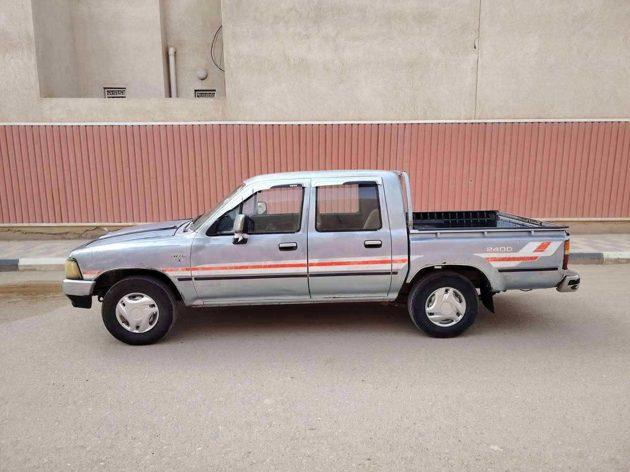 سلام عليكم تيوته للبيع مديل 89 سياره مكفوله ضربه وكلبه وخياس سياره بلاديه  بيها رشات صبغ كلش قليل  محرك كروسيده وكير مكفولات شاصي كفاله تخم تاير جديد كهربايات كلها شغاله حداديه 100/100 سياره جاهزه وين ماتريد سنويه بعدها مامنتهيه جديده مشروع وطني بسمنه  مداور ثاني يوم  سعرها 45 وبيها مجال بصيط مكان ناصريه مركز ***********
