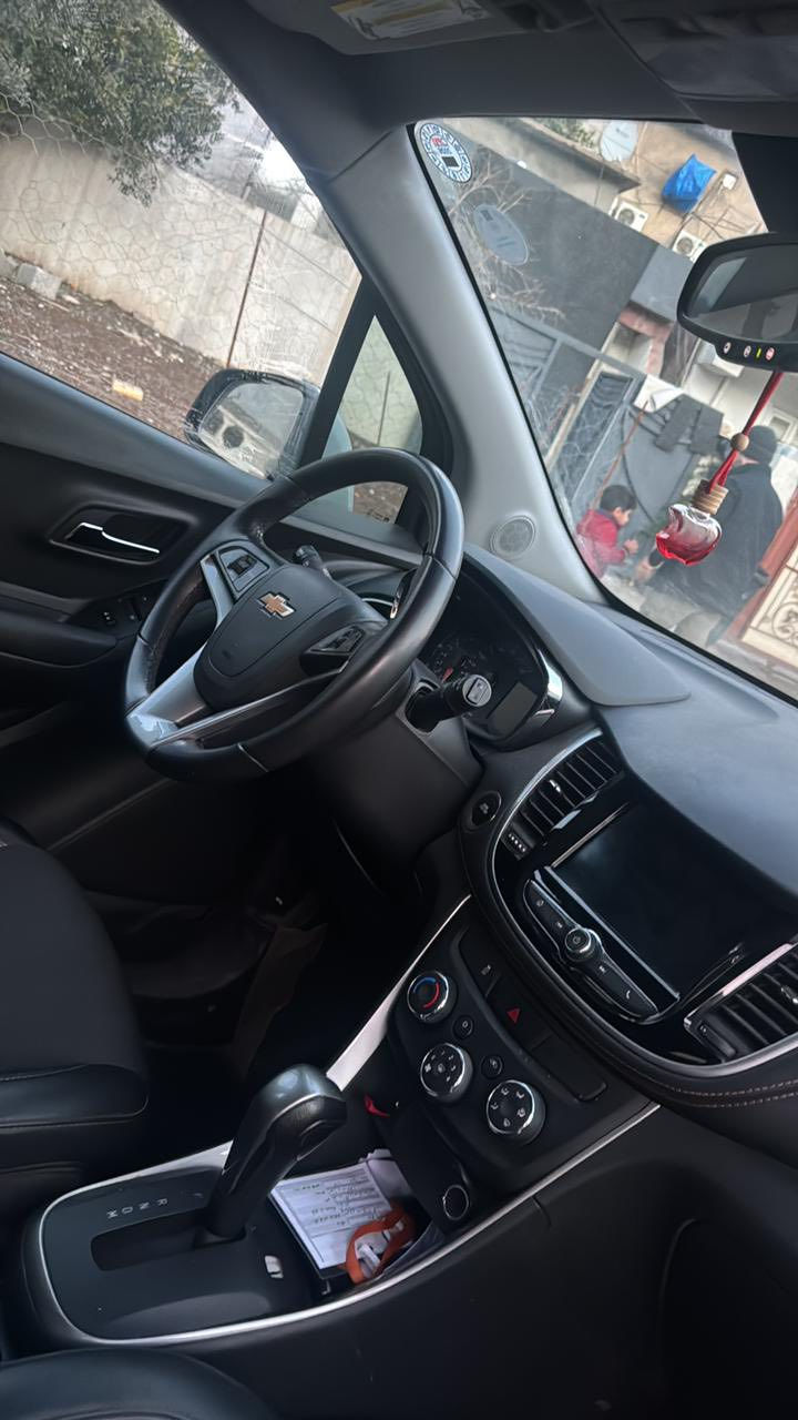 تراکس مودیل 2023
ماشي ۳۳ میل
مواصفات فول
بدون صبغ 
سعر 130$
رقم کوریک واتساپ ***********
