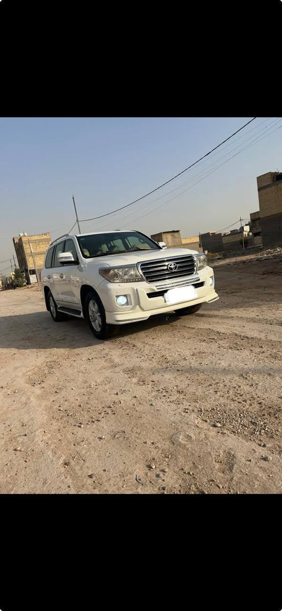 لاندكروزر للبيع
2013
فطيم 
ماشيه ١٤٠ 
فول الفول
بيها بارد 
مكفوله من الصبغ 
تخم تاير جديد 
كير محرك مكينه مكفول
مكان السياره السيديه 
السعر ٣٩٥
للاتصال ***********
