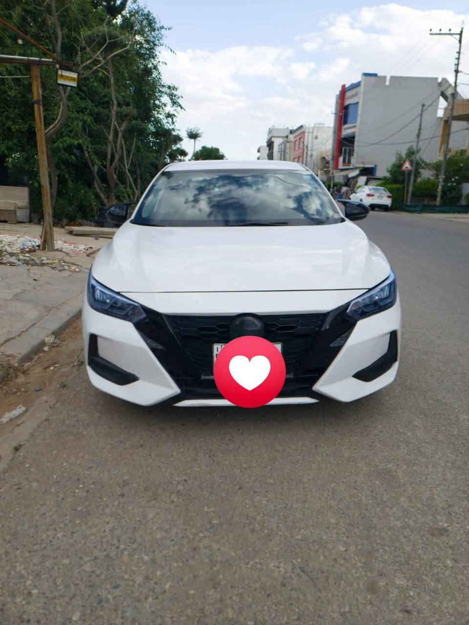 🔺للبـيع /  نيسان سنترا
Nissan Sentra 2021 

🔸اللوحات : (22) .
🔸الضرر : فقط شخط جاملخ الأيمن.
🔸الموديل : 2021
🔸الفئة : SV
🔸حجم المحرك :2.0L / 4 Cylinder 
🔸اللون : أبيـض .
🔸المفتاح : بصمة عدد 1
🔸عداد المسافة : 88 الف ميل .
‏🔸Airbags : جميعها بحالة الوكالة .
🔸نظام الدفع : Front - Wheel Drive
🔸عدد الركاب : 5 راكب
3N1AB8CV8MY327720
 

🟢 مواصفات اخرى
( المقاعد جلد بيجي ، ، حساس النقاط الجانبية  العمياء ، رادار أمامي ، حساسات خلفية ، شاشة كبيرة ، كاميرا خلفية  ، ويل كب حجم 17 inch  )

🔸السعر: ( 142) ورقة

للاستفسار*********** واتساب 

مكان السيارة أربيل ❗️
