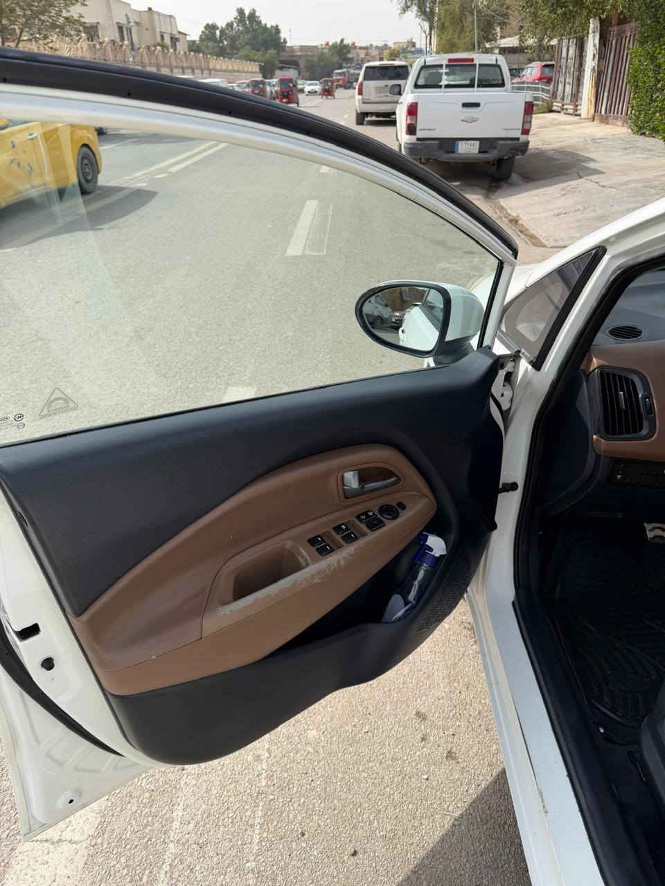 السلام عليكم 
كيا ريو هاك باك 
موديل  2014 
رقم سليمانيه 
ماشيه 85 
مري شفط و فتحه من فوك 
السعر  105 بيها مجال 
رقم صاحب السياره  للاستفسار  ***********
مكلف بنشر
