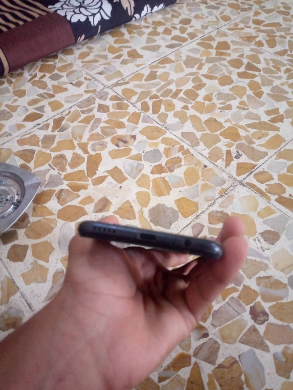 HUAWEI Y9s للبيع
ذاكره 128
راقم 6+6 
كامره اماميه ماتشتغل
شاشه بدله أصلية
السعر75
الباقي شرط


**إذا كنت صاحب هذا الإعلان وتريد حذفه لأي سبب، رجاءا أرسل رسالة إلى الدعم الفني**