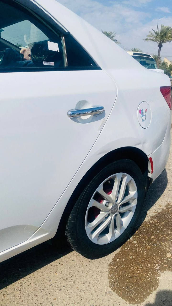 السلام عليكم كيا سيراتو  خليجي
موديل 2011 

السياره مكفوله من ضربه وتبديل وصبغ 

رقم  سليمانية باسمي 

السنويه ل 2029  

 مواصفات 

حساسات خلفيه 

شاشه مع كامره 

اشاير بالمري مع مري شفط 

داخل لونين اسود وماروني 

دوشمه  جلد كشنات وارضيه بالنواب جديده 

غرفتها كلش حلوه نضيفه 

لايت لد ثلجي 

محرك 1600 دوش  مكفول 

تبريد ثلج ❄️ تدفئة  فول 

تايرات تخم 

السعر 108 وبيها مجال 

مكاني صلاح الدين /الدجيل 

***********
