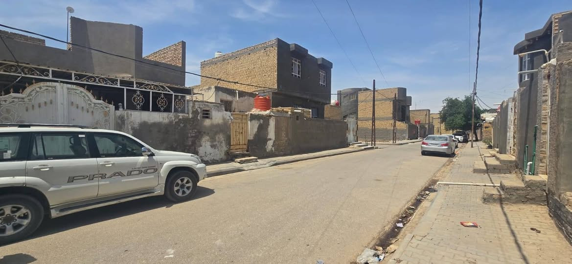 بيت للبيع ٣٦
المساحة ١٠٠ متر ... واجهه ٥ .. النزال ٢٠ 
يحتوي غرفة واحده وصالة وتهوية ومطبخ وصحيات داخلية وخارجية واستقبال وطارمه 

السعر مناسب وقابل للتفاوض 

فمن يرغب الاستفسار أو الشراء الاتصال  
 ***********
