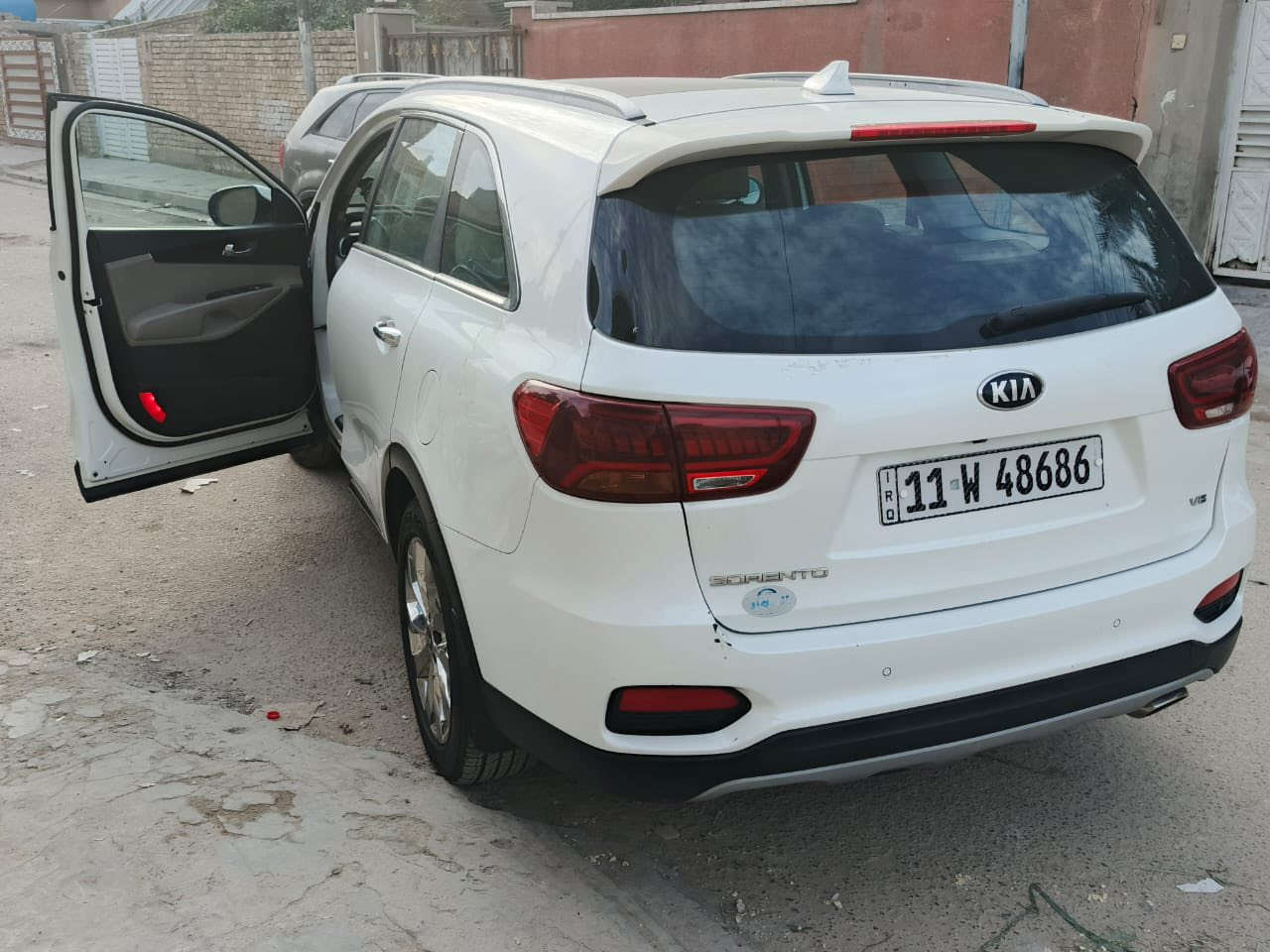 سلام عليكم سورنتو 2018شكل العشرين فول 1/1سيارة جاهزة مكينة ما مفتوحة كير ما مفتوح  رقم بغداد نكليزي تحويل ثاني يوم مكان السيارة بغداد ***********
