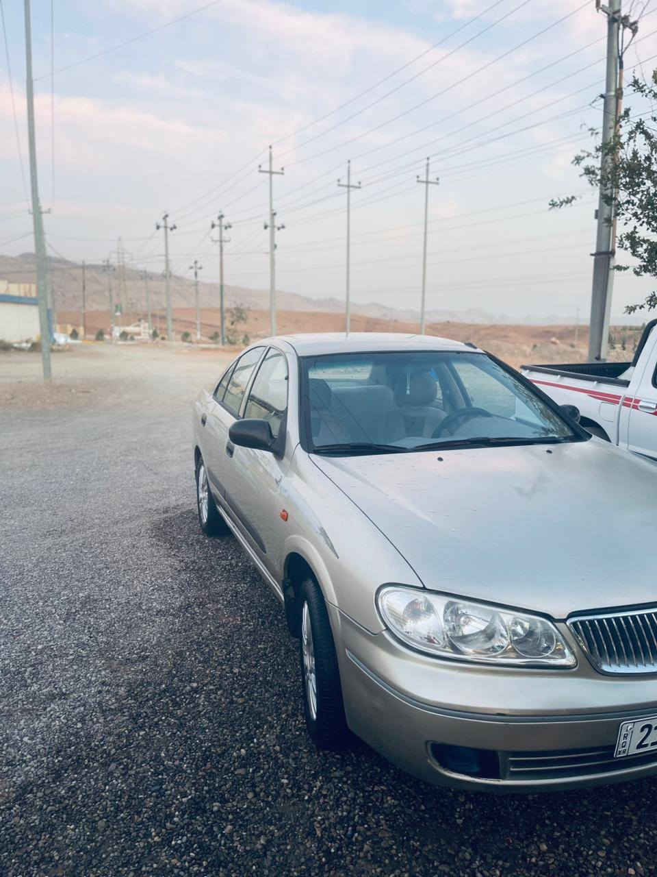 نیسان سەنی یابانی بۆفرۆشتن  سەیارەکە ینیو بۆنیتی بۆیاخە  کەمێک ناوی گرتوە؟ 
سەیارەکە سەنەوی تا بیست و حەوتەو 
لەزگەی  پێوە سوتاوە من بە شەرتی ئەوەی نادەم کە لەزگەکەی لێبێتەوە دەشتوانی بۆ خۆت لێی بکەیتەوە   
سەنەوی بە ناوی خۆمە 
سعری 85وەرەقەو معامەلە   
شوێن کۆیە 
***********
*********** كويسينجاك, أربيل
