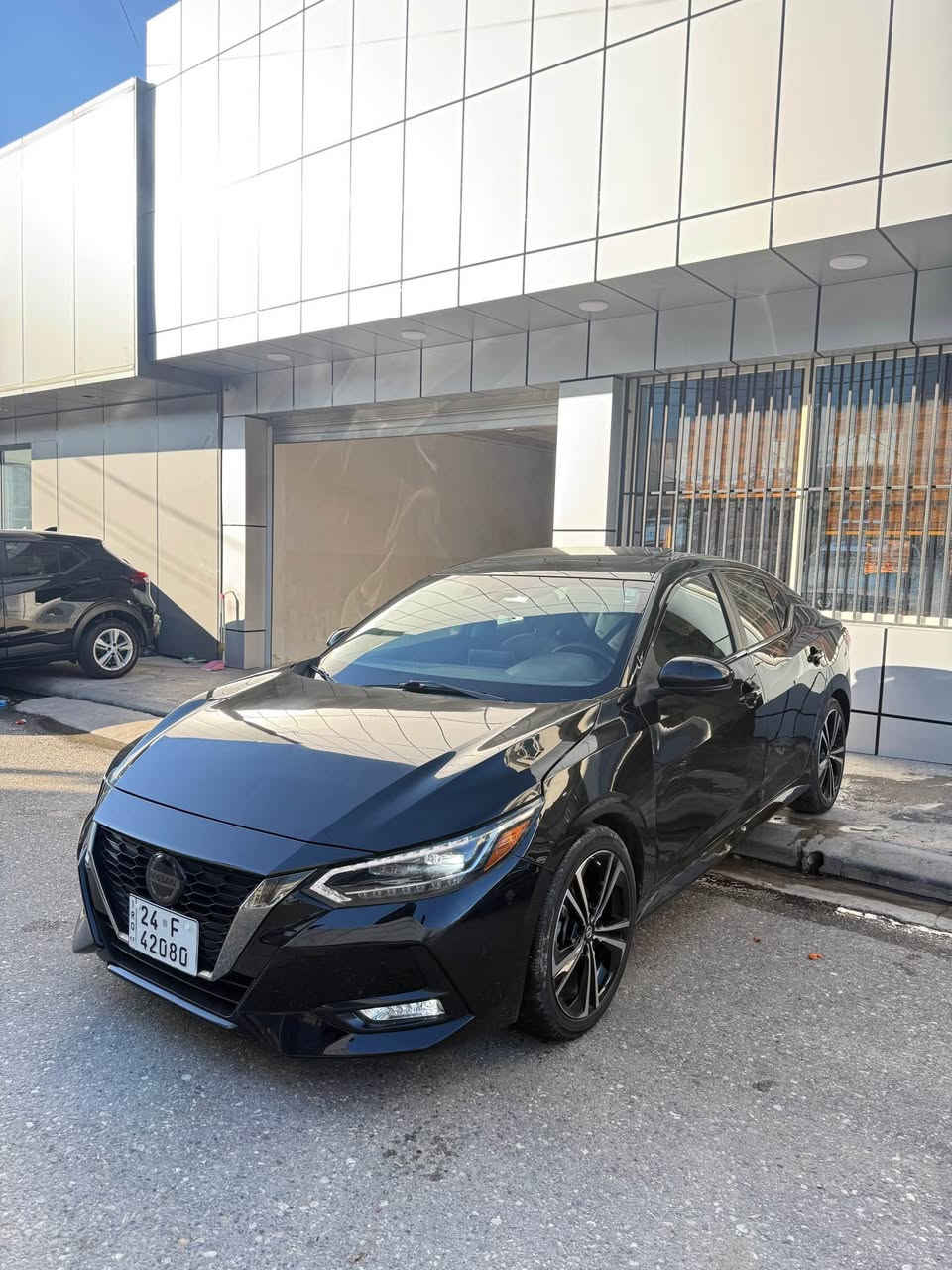 Sentra SR 2023 
سنترا فول فول SR 
بجم خلفي سيارة كبس بابين و جملخ صبخ
ايرباك بردة سيستم 
السعر 140ورقة شوية مجال
***********☎️ دهوك, العراق
