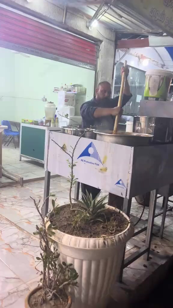 الهم صلي على محمد وال محمد
يابه اليوم جايبلكم قيمه اسم على مسمى 
اول مرة اجرب هجي قيمه جربوها الله شاهد عالميه 
موقعهم يم المستشفى  
الاتصال *********** متوفر توصيل مجاني  
الاوقات من 5 عصرا إلى 4 فجرا وتتوفر كبه شوربه مخلمه مشويات 
تحياتي الكم
