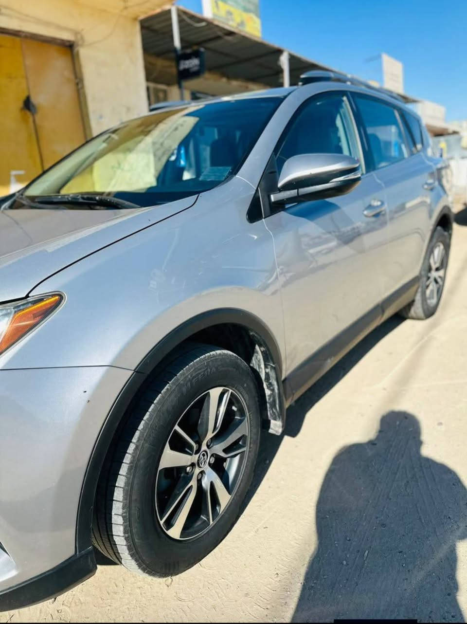 السلام عليكم
سياره تيوتا (RAV4) موديل 2018 فول مواصفات كشنات كهرباء صندوك كهرباء  بصمه رادار  لون سلفر السياره ماشاء الله  جاهزه من كلشي التحويل ثاني يوم  سعرها 19000$  (190 ورقه ) وبيه مجال العنوان الانبار ناحية البغدادي. رقم بغداد 
للاستفسار : ***********
