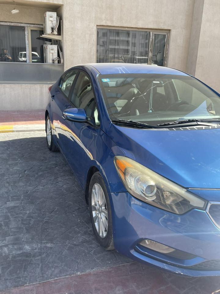 فورتي ٢٠١٤ وارد كندي
ماشية ١٤٩ الف كيلو 
كير ومحرك بحالة جيدة جدا 
حادثه بنيد وجاملغ و موضح الصبغ بالسونار المرفق وبيهه شخوط هم موضحة بالصور 
تبريد قطعتين محرك دوش ١٨٠٠ 
السعر ٩٥ ورقة وبيهه مجال 
بغداد / السيدية 
***********
