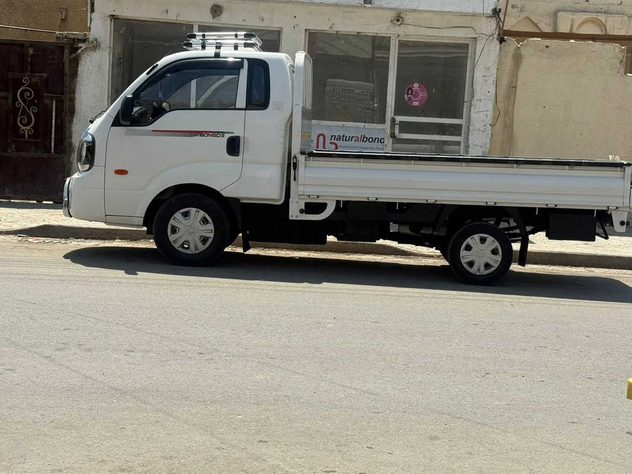 كيا بنكو 2019 مسكر اوتوماتيك  ماشيه 20 الف سياره نضيفه جداً. السعررر. 150 مكلف بل نشر هـ ***********
