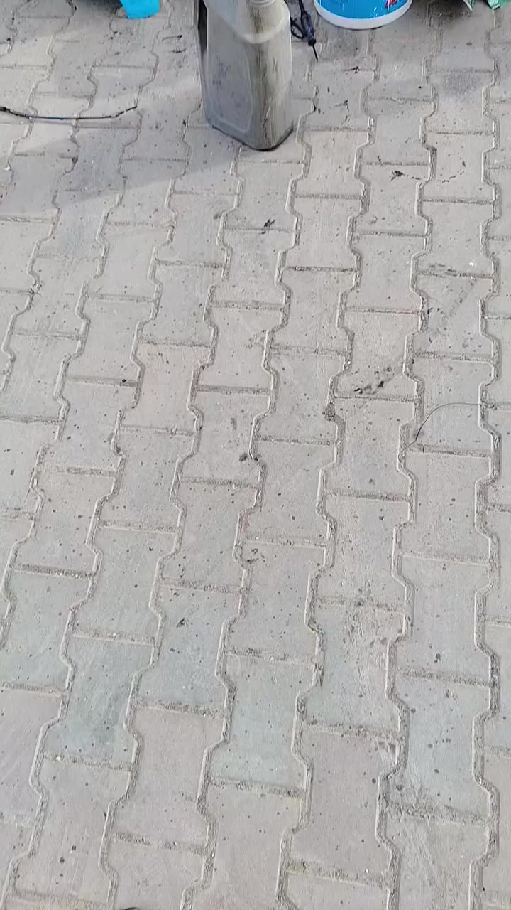 سلام عليكم شباب اخوك احمد الحجام عنوان الحسينيه بمسقط قرب شارع الشبكه ***********
