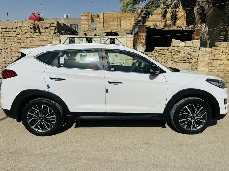 للبيع — Hyundai Tucson 2019 خليجي
رقم قادسية انكليزي

▫️ اللون: أبيض 🤍
▫️ وارد خليجي
▫️ مكفولة من أي حادث
▫️ مكينة نظيفة جداً
▫️ مري كهرباء
▫️ شفط
▫️ تدفئة + تبريد
▫️ كرسي كهرباء
▫️ تخم تاير جديد
▫️ هزّة جديدة
▫️ السيارة مرتبة واستعمال نظيف

💰 السعر: 19,500 قابل للتفاوض بالمعقول
التواصل ***********
