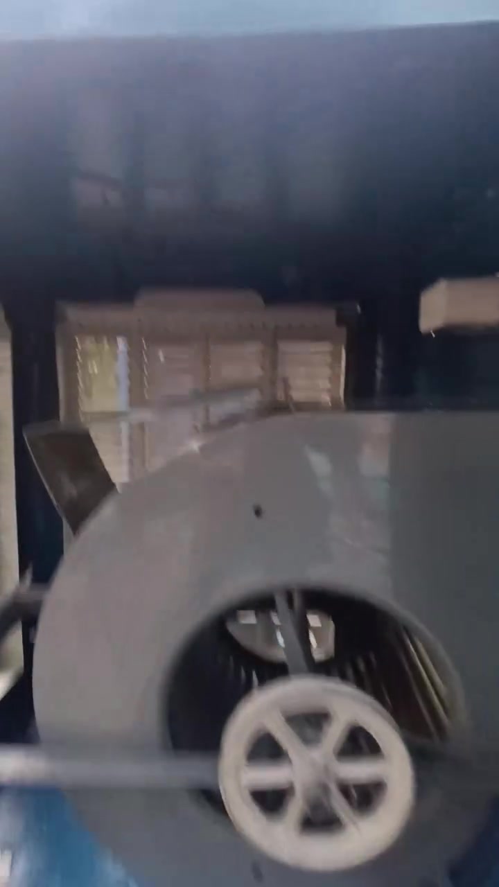 كشر مبردة ثقيل بوش جدد وحوض غميج وبب بلاستك سعر الواحد 65 الف 
مكاني حي العسكري شارع البزل ***********
