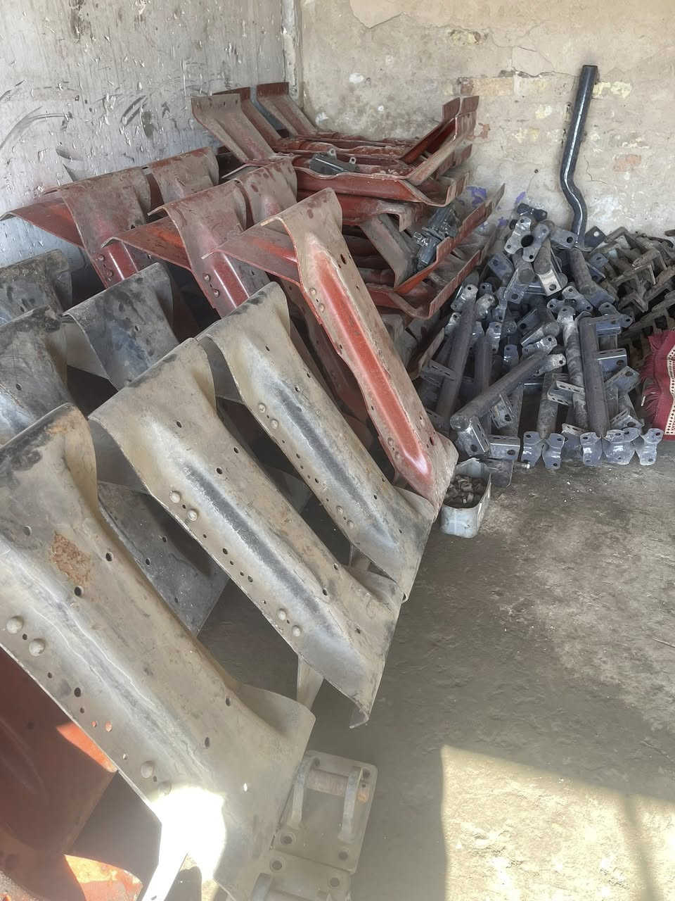 وصول قطع غيار مستعمل الماني 
***********
‭0773 193 4098‬
بيع جمله مفرد 
التاجي حي الصناعي قرب جسر ذراع دجله
فحل قماره الماني سعر الزوج 90 الف 
مطبات البي كرواتي سعر التخم 120 الف 
اسعار جمله
فرممات كلب عالي ناصي ٧٣ و ٨٧
