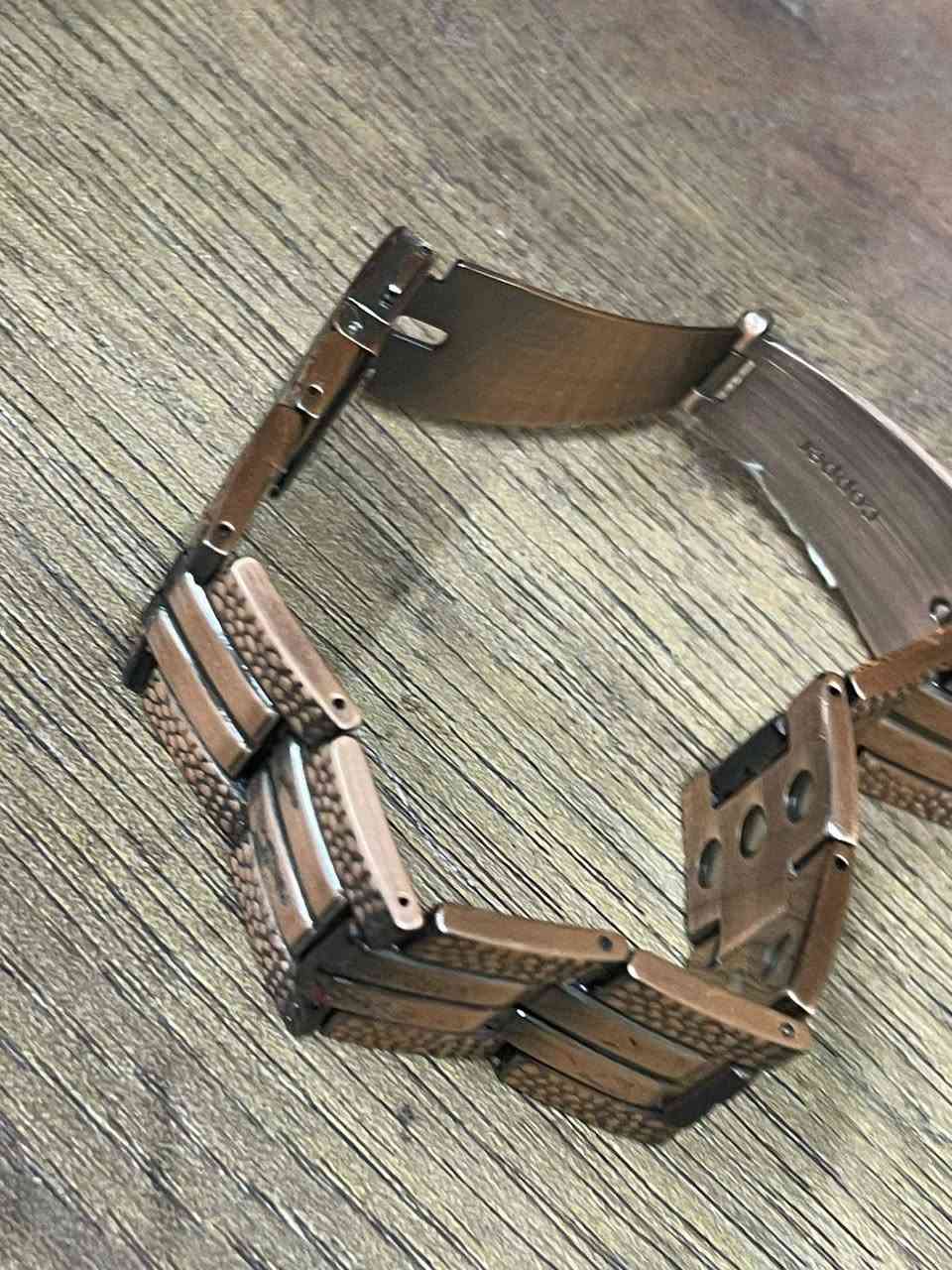 سيت زنجيل رقبه وسوار يد نحاس وبي احجار طاقه كوكل هيج يكول
شي مرتب قيم واخذ


**إذا كنت صاحب هذا الإعلان وتريد حذفه لأي سبب، رجاءا أرسل رسالة إلى الدعم الفني**